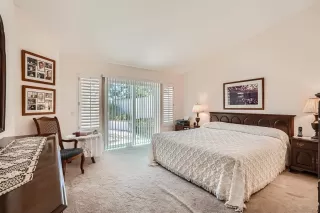 Photo #5: 230013199 Listing