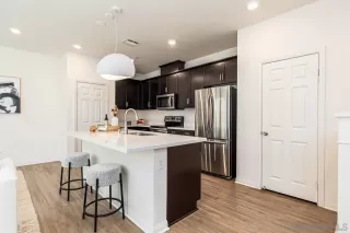 Photo #6: 230013284 Listing