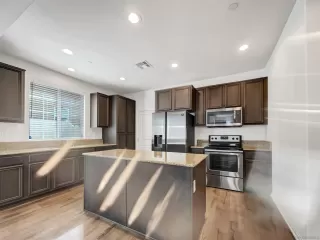 Photo #5: 230013294 Listing 