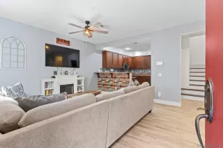 Photo #1: 230013306 Listing