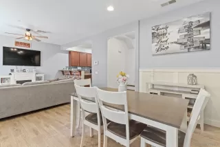 Photo #2: 230013306 Listing