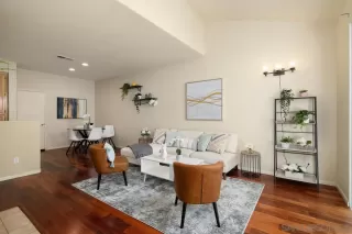 Photo #5: 230013345 Listing