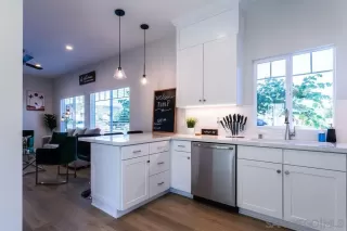 Photo #2: 230013376 Listing