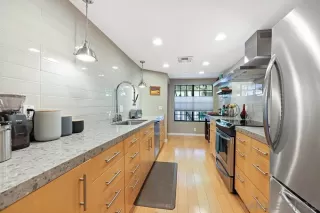 Photo #1: 230013383 Listing 