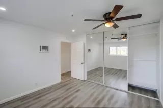 Photo #5: 230013393 Listing