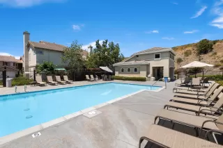 Photo #2: 230013409 Listing