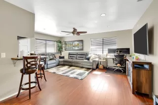 Photo #4: 230013473 Listing