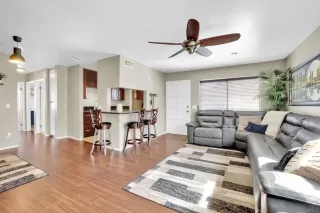 Photo #5: 230013473 Listing