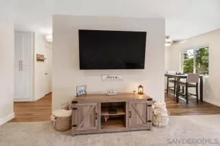 Photo #5: 230013475 Listing 