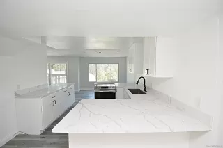 Photo #5: 230013531 Listing 