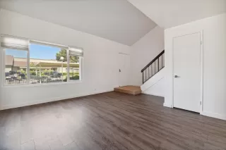 Photo #2: 230013536 Listing