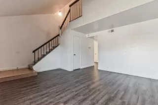 Photo #3: 230013536 Listing