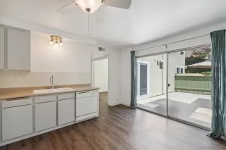 Photo #5: 230013536 Listing