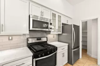 Photo #2: 230013540 Listing