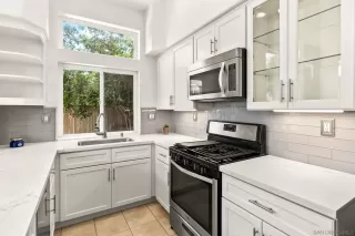 Photo #3: 230013540 Listing