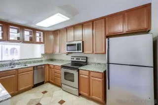 Photo #5: 230013551 Listing 