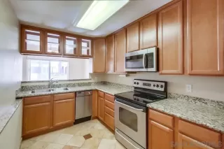 Photo #6: 230013551 Listing 