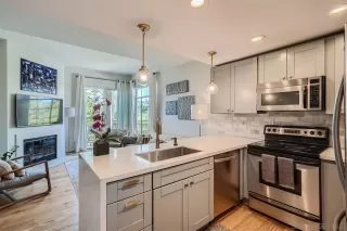 Photo #3: 230013559 Listing 