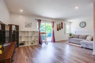 Photo #5: 230013588 Listing