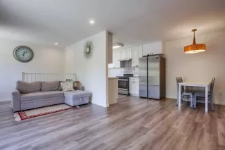 Photo #6: 230013588 Listing