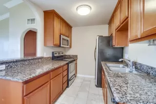 Photo #5: 230013605 Listing