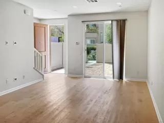 Photo #3: 230013620 Listing