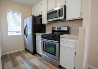 Photo #2: 230013705 Listing