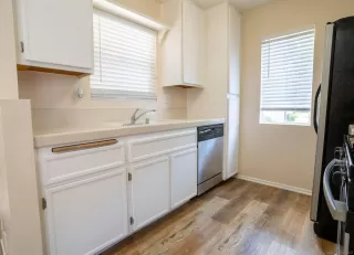 Photo #3: 230013705 Listing