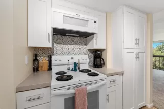 Photo #4: 230013764 Listing 