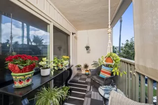 Photo #2: 230013798 Listing