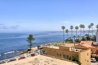 Photo #3: 230013812 Listing