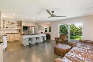 Photo #6: 230013817 Listing