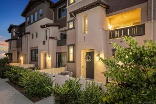 Photo #5: 230013885 Listing 