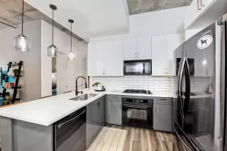 Photo #1: 230013925 Listing 