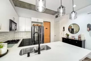 Photo #2: 230013925 Listing 