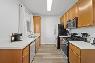 Photo #6: 230013944 Listing