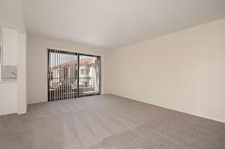 Photo #3: 230013957 Listing