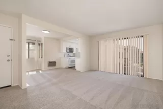 Photo #4: 230013957 Listing