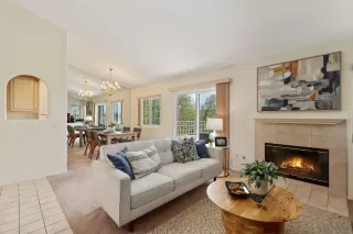 Photo #3: 230014020 Listing