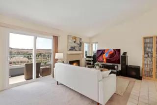 Photo #4: 230014020 Listing