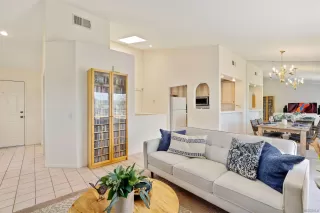 Photo #5: 230014020 Listing