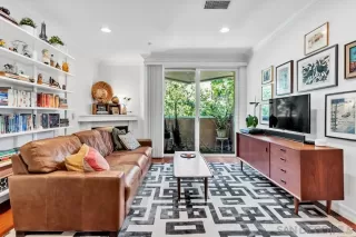 Photo #2: 230014052 Listing