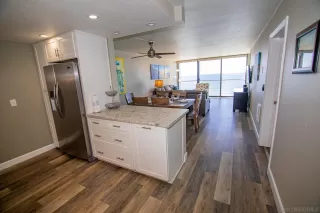 Photo #5: 230014095 Listing