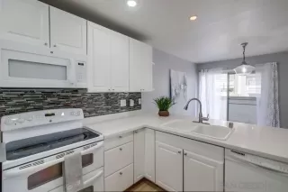 Photo #6: 230014116 Listing