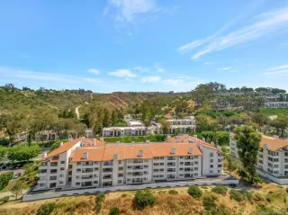 Photo #5: 230014135 Listing