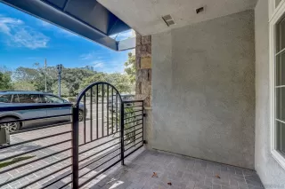 Photo #2: 230014152 Listing