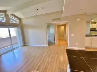 Photo #2: 230014157 Listing