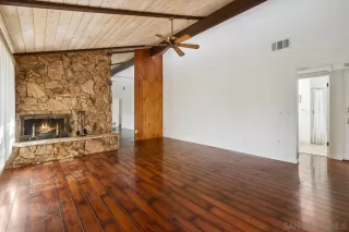 Photo #4: 230014161 Listing