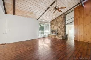 Photo #5: 230014161 Listing