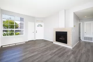 Photo #5: 230014163 Listing